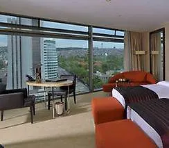 Grand Convention Center מלון 5*