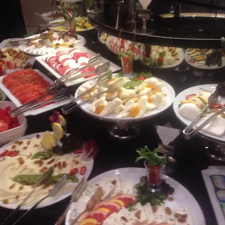 Grand Convention Center Hotel 5*